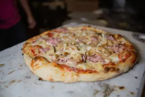 pizza at bistro palms